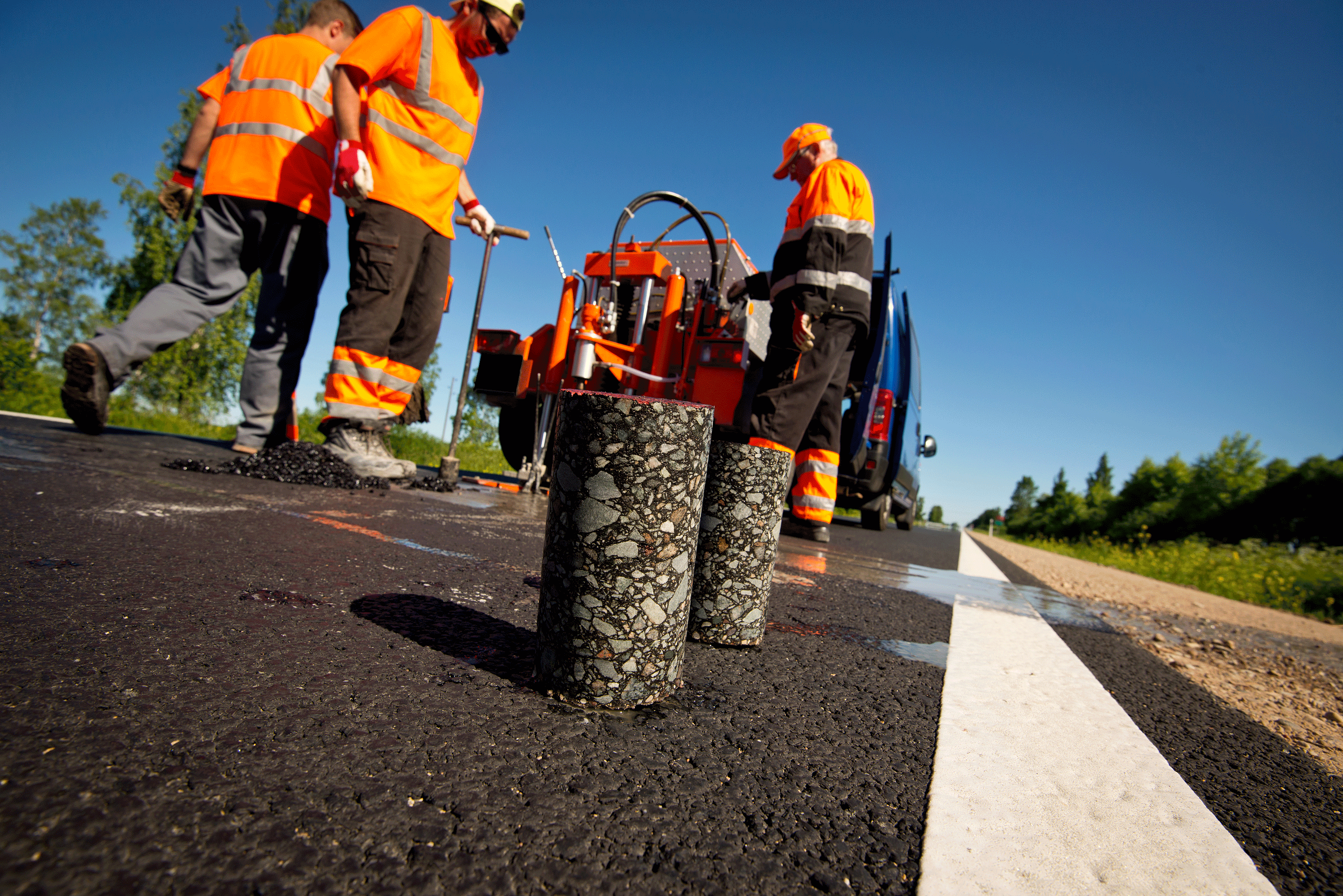 Экспертиза автомобильных дорог. Строительство дорог. Дорожные работы. Экспертиза дорожного покрытия. Стройка дороги.